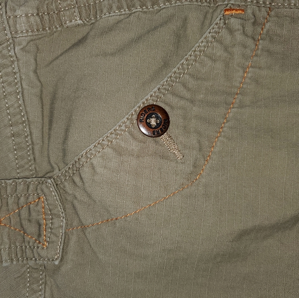 Women's Lee Rider khaki shorts size 12 - Picture 3 of 4